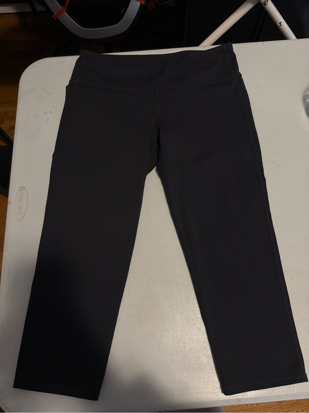 Athleta Black Cropped Leggings